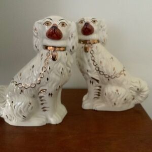 A Pair of Staffordshire England Kent Spaniel Wally Dogs